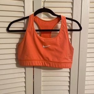 Nike pro sports bra size large
